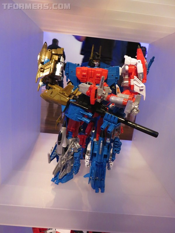 NYCC 2015   Transformers Combiner Wars Galvatron, Skullcruncher, Blaster, More (27a) (18 of 80)
